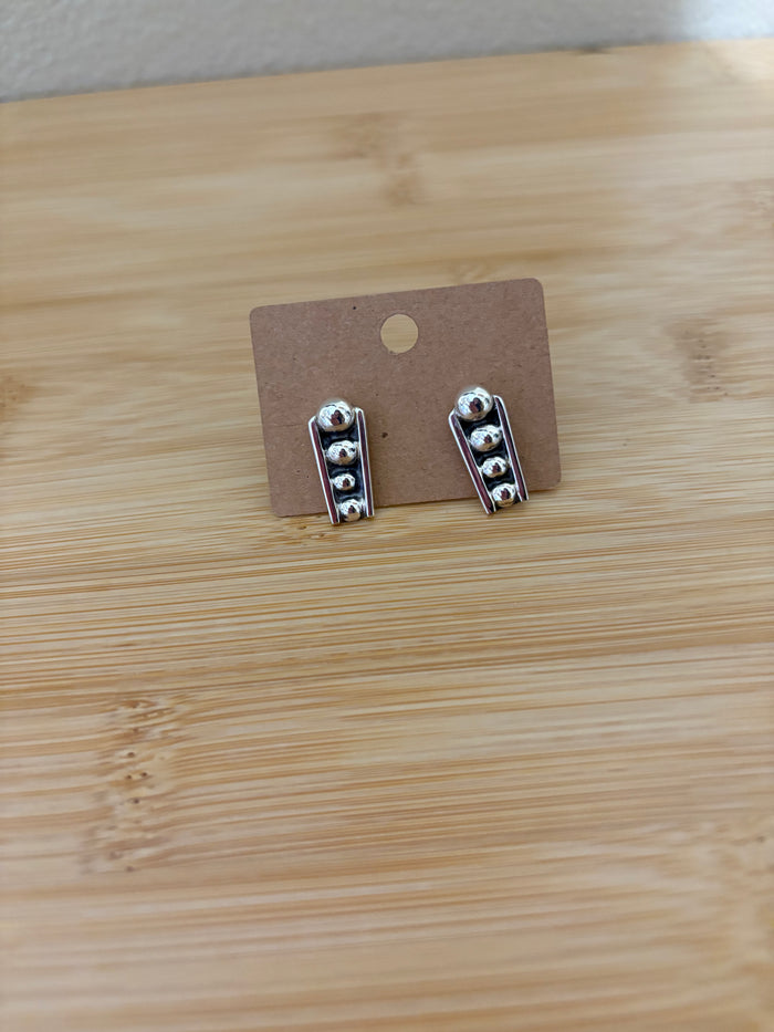 Dot Line Studs