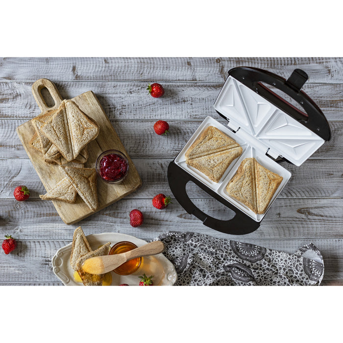 Camry sandwich maker, ceramic non-stick coating, max. power 850W, CR 3018