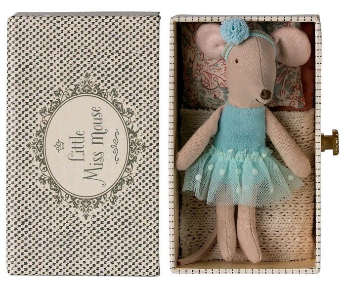 Dancing Mouse with Daybed