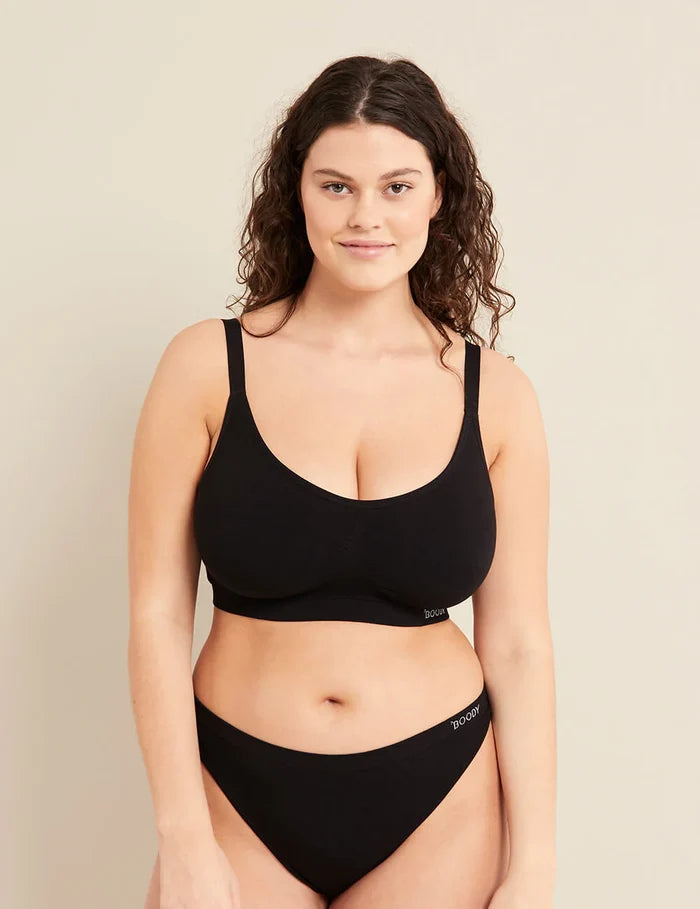 Full Bust Wireless Bra in Black