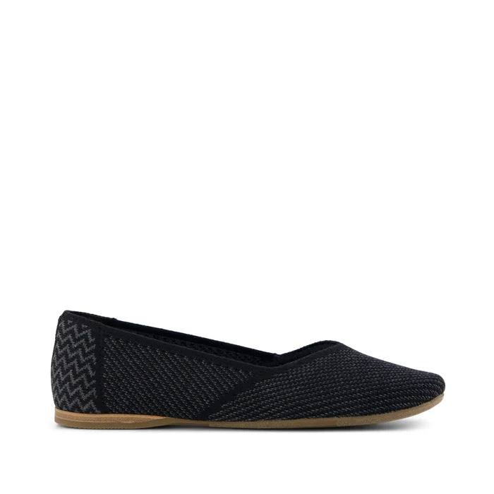 Gemma Flat in Black Engineered Knit