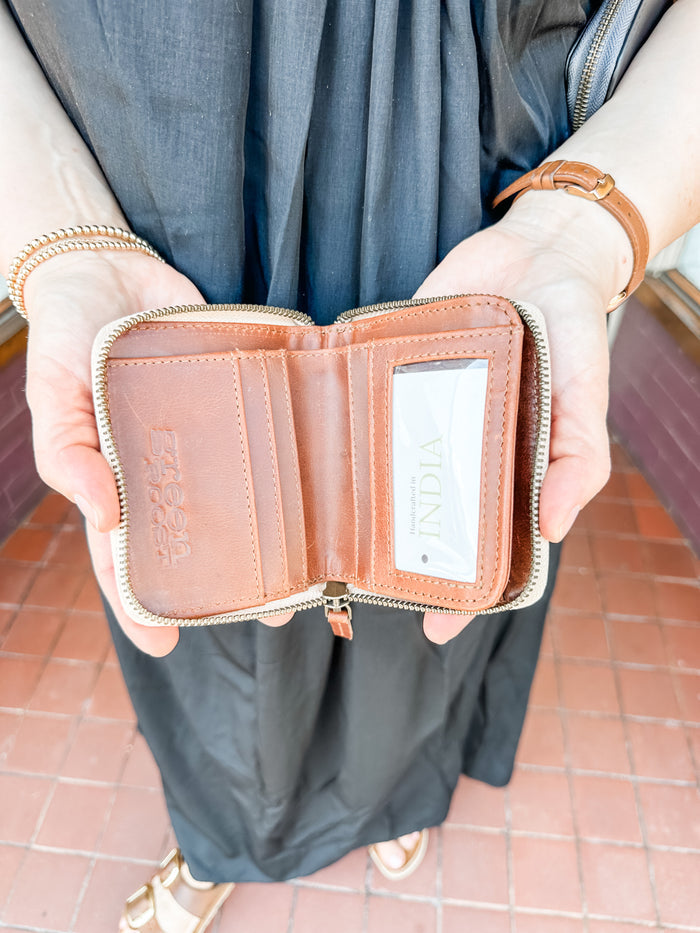 GR Compact Zipper Wallet in Black