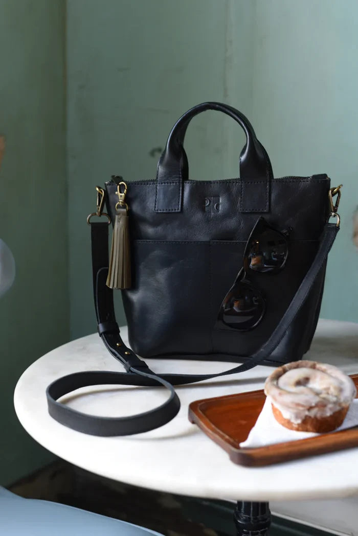 GR Medium Crossbody in Black
