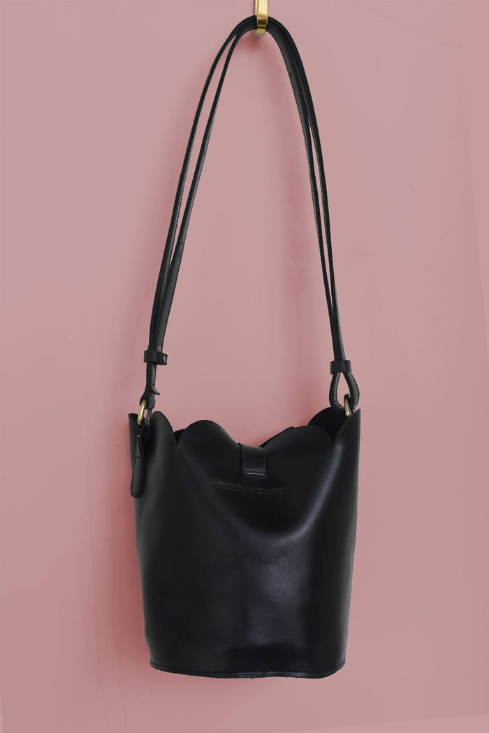 GR Scalloped Bucket Bag in Black