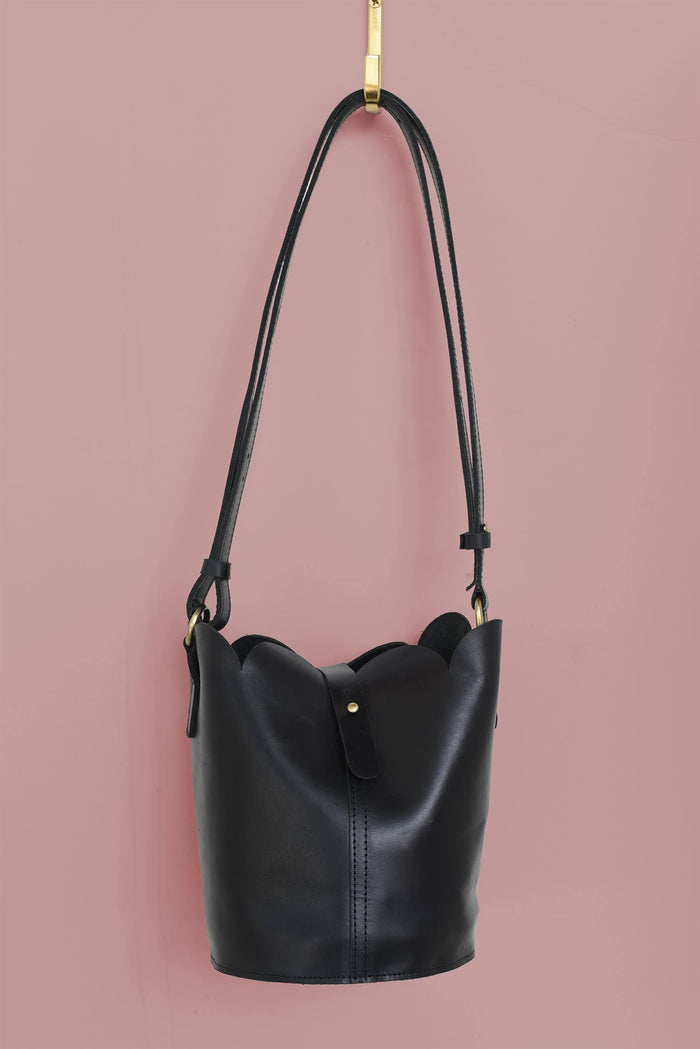 GR Scalloped Bucket Bag in Black