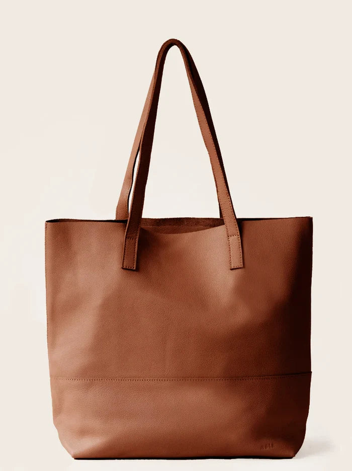 Mamuye Classic Tote in Pebbled Whiskey
