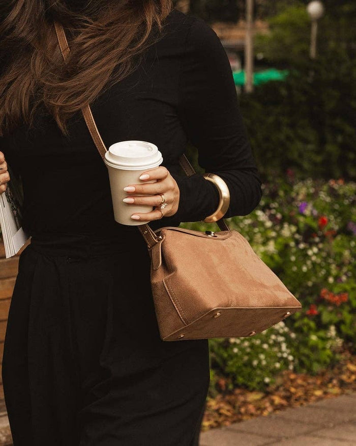 Nicole Handbag in Suede Honey