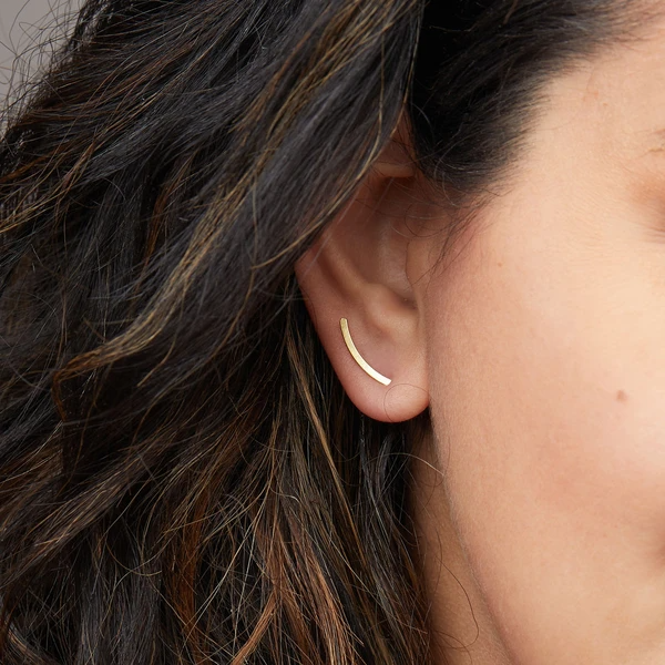 Refined Earring Collection - Comet Curve in Gold