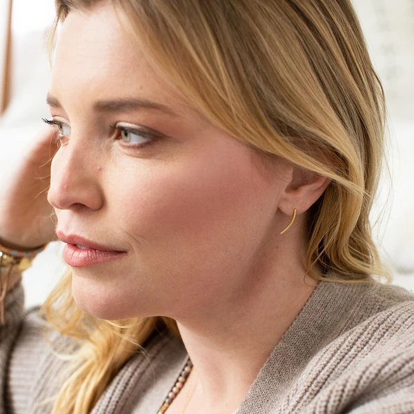 Refined Earring Collection - Comet Curve in Silver