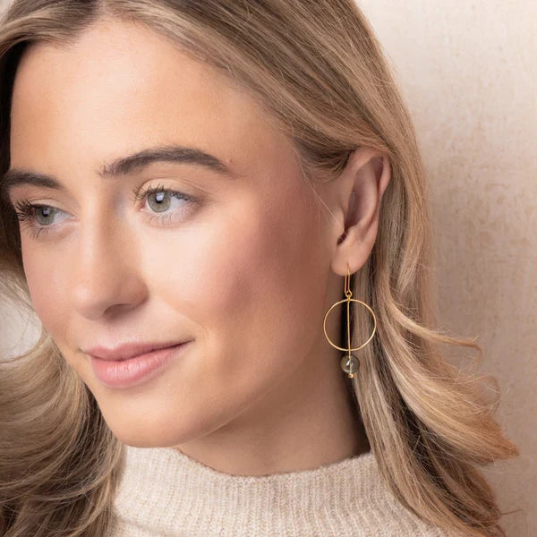 Refined Glass Drop Earrings in Smoke/Gold