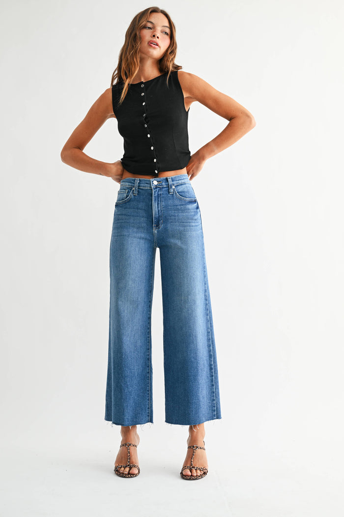 Scissor Cut Wide Leg Jean – Medium Wash