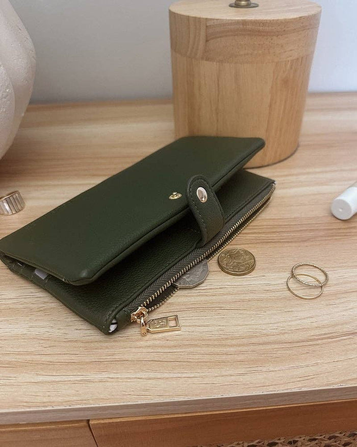 Stella Wallet in Olive