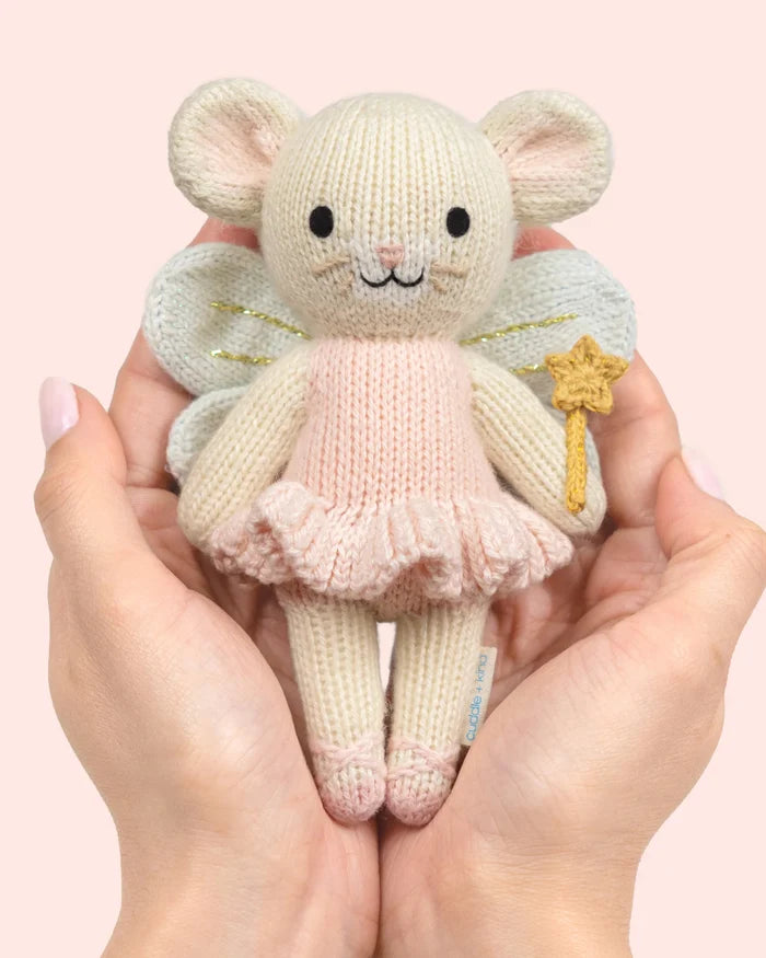 Tiny Lily the Fairy
