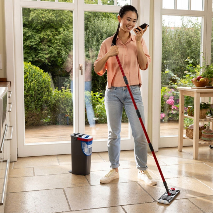 Vileda H2prO flat mop, 100% separation of clean and dirty water, two tanks, 3 microfiber pads, 360° tip, 175774